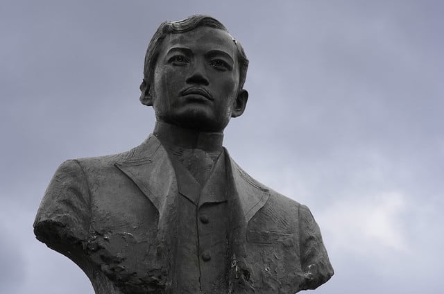 8 Mind-Boggling Myths About Jose Rizal