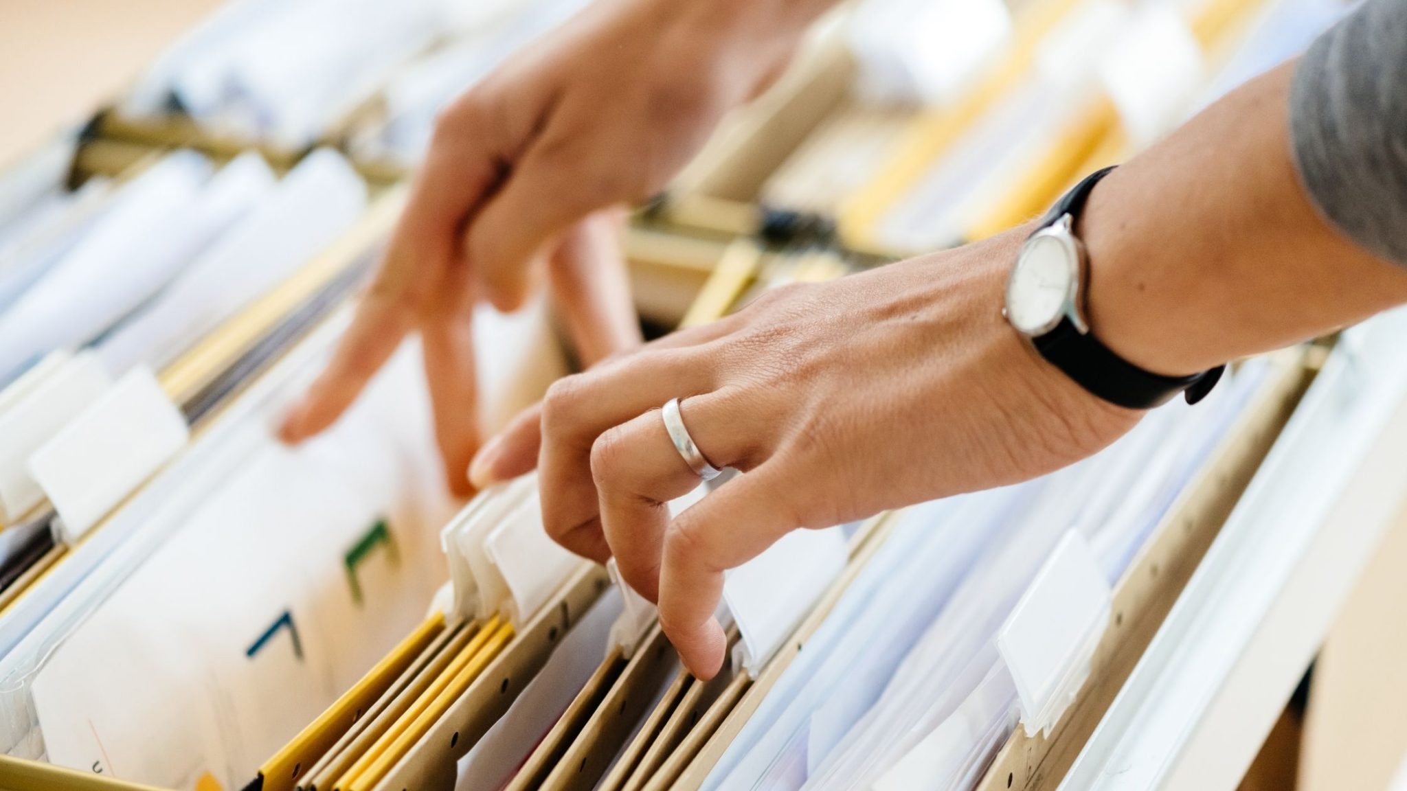 Filing cabinet alphabetical order